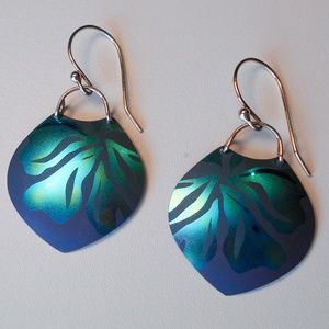 Blue Holly Yashi Gardenia dangle earrings
